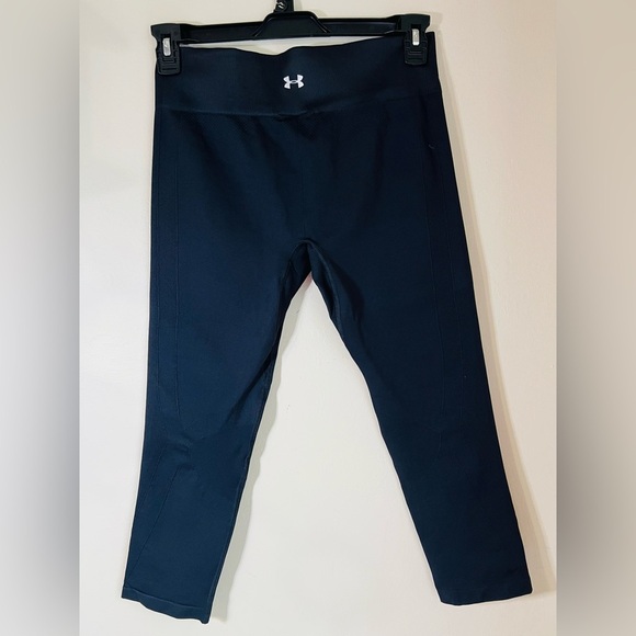 Under Armour Women's Black Leggings.NWT - Picture 4 of 4